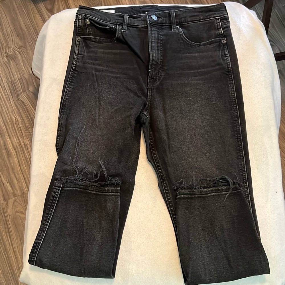 GAP women’s vintage slim/high rise. Black. Size 12/short.